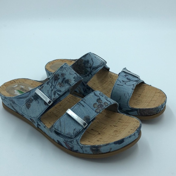 baretraps memory foam sandals